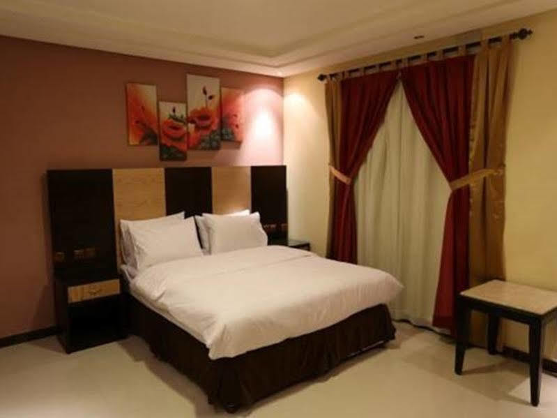 Aparthotel Tulip Al Rawdah Riad Exterior foto